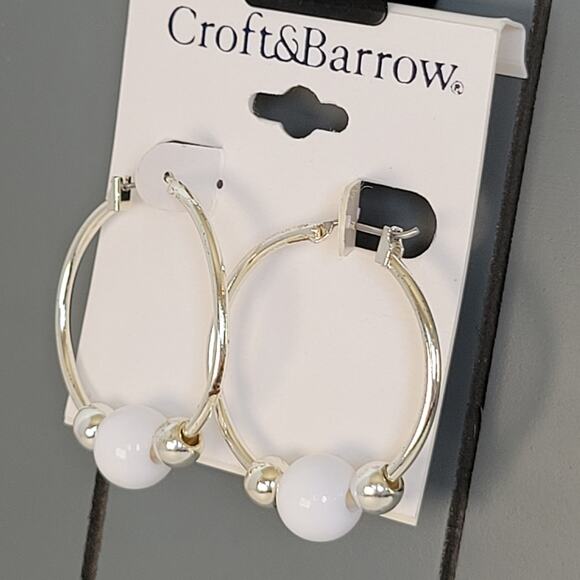 Croft & Barrow Hoop Earrings White Beads Silver Tone Pierced, Gift Bag 1.5 in - Picture 8 of 8